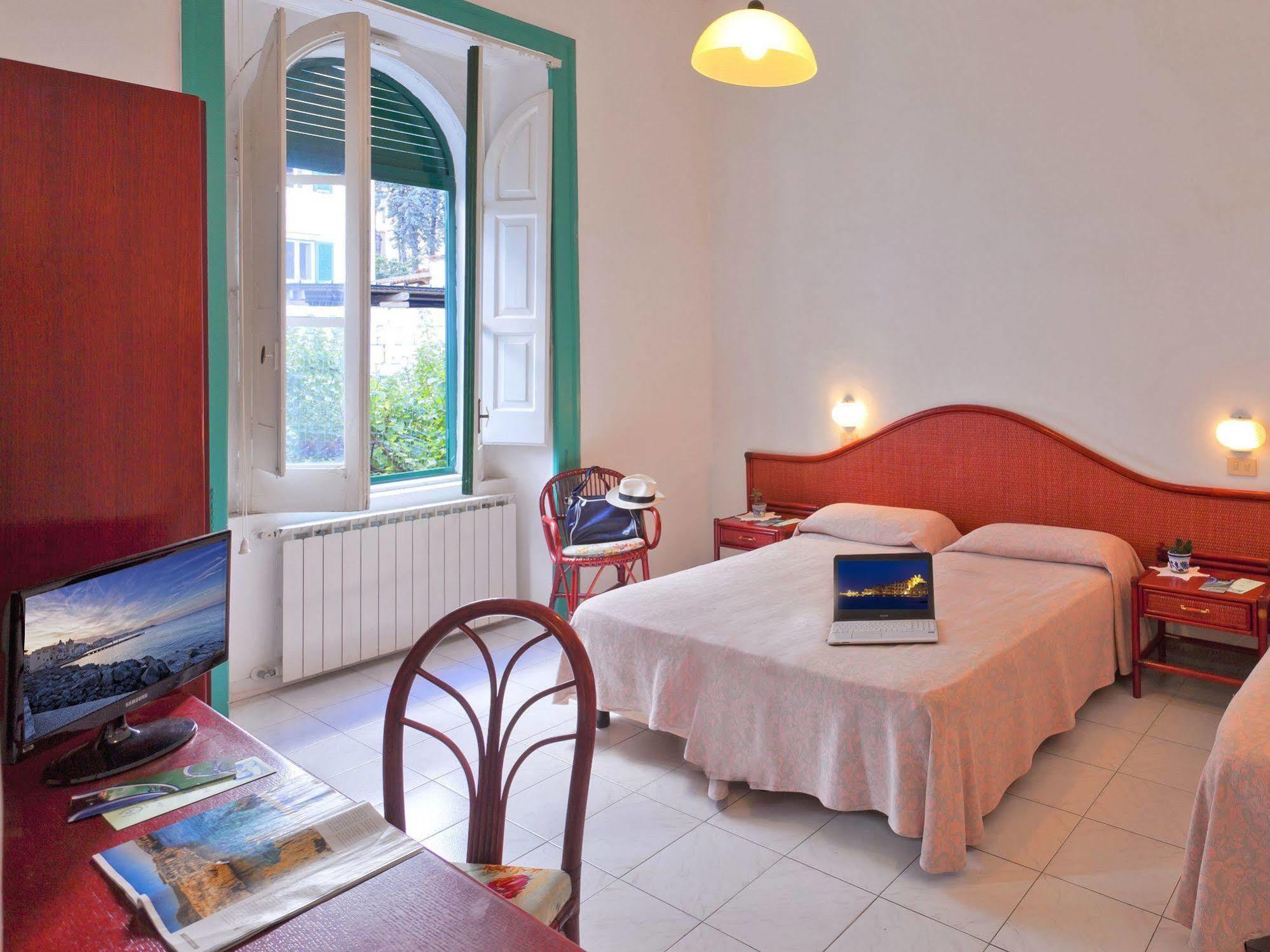 Hotel Vittoria Ischia Luaran gambar